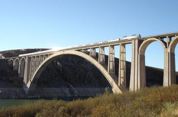 ¿Cuál es la diferencia entre un puente y un viaducto?