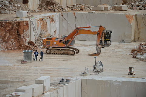 Excavación para edificaciones con Excavadora